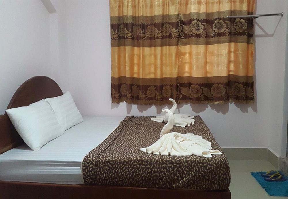 First Hotel Батамбанг Екстериор снимка