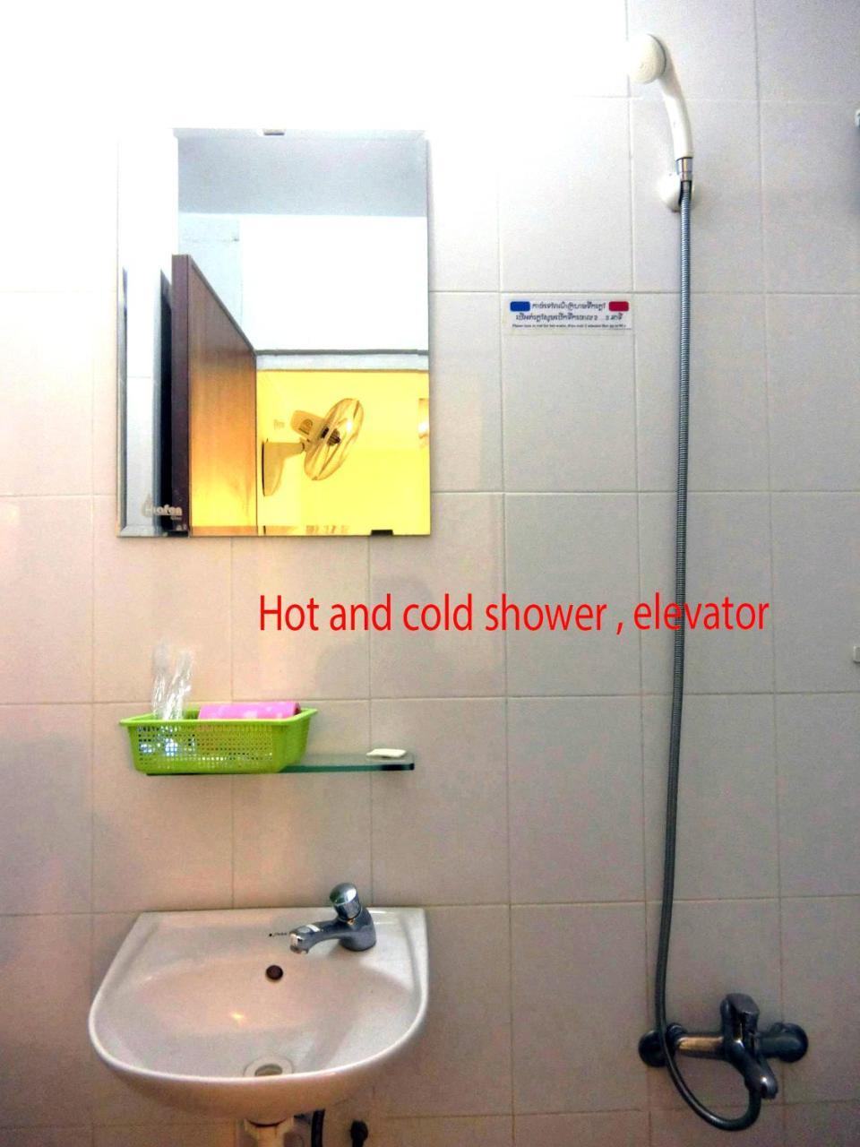 First Hotel Батамбанг Екстериор снимка