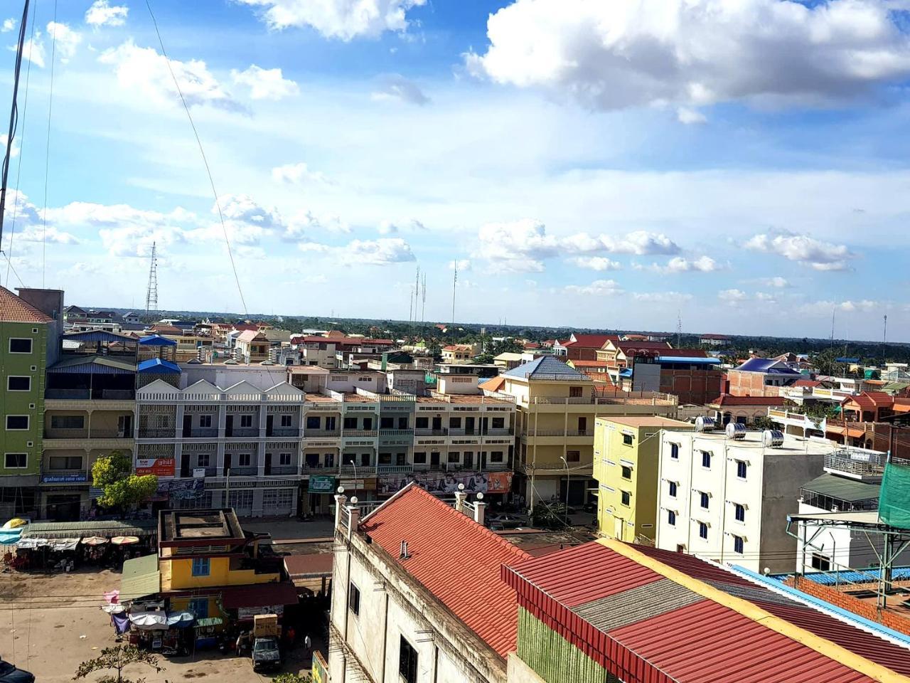 First Hotel Батамбанг Екстериор снимка