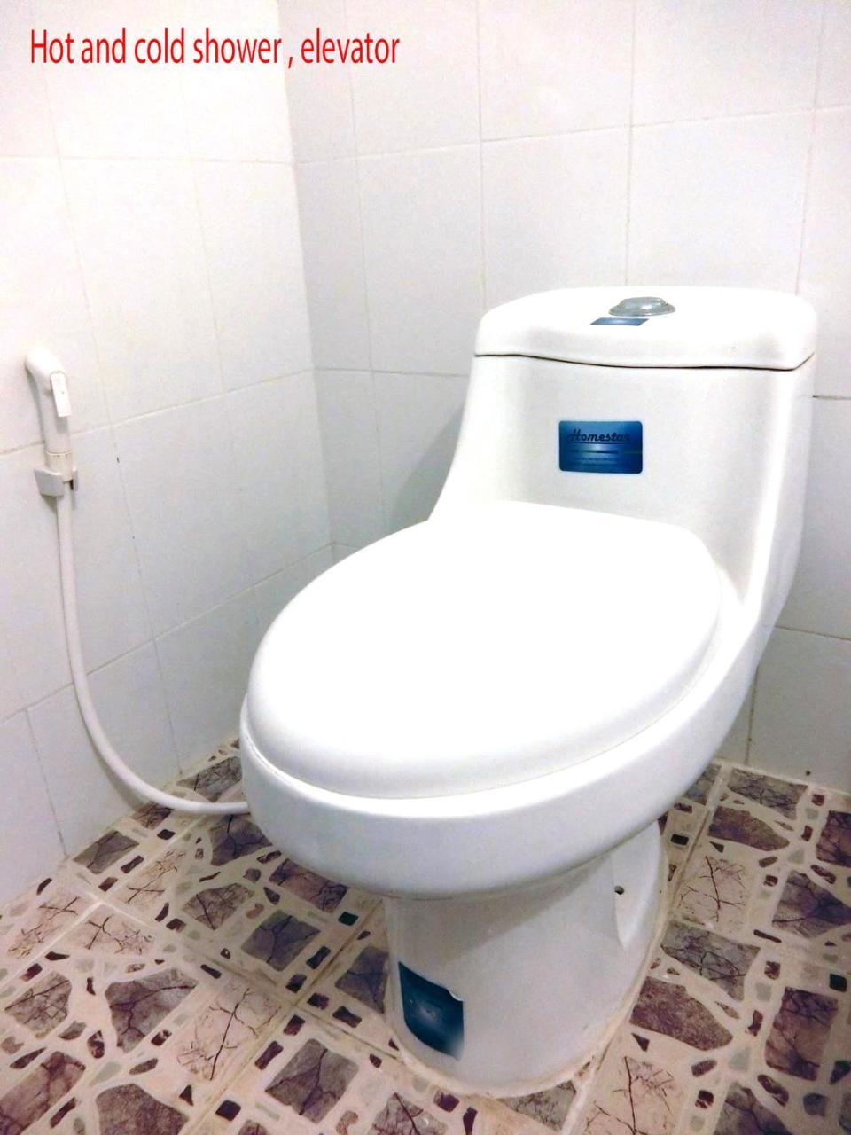 First Hotel Батамбанг Екстериор снимка