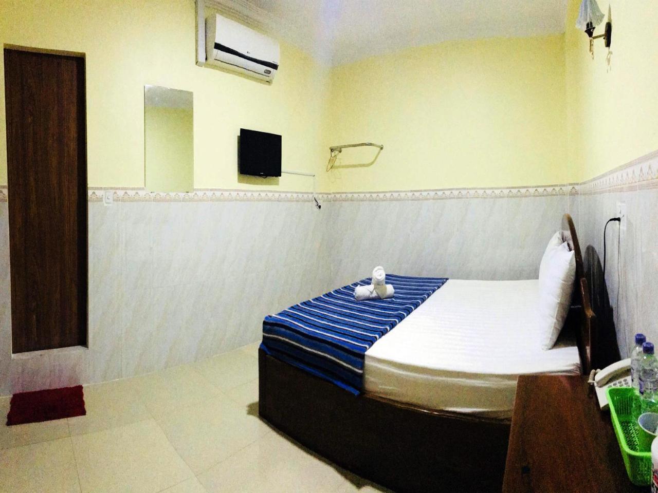 First Hotel Батамбанг Екстериор снимка